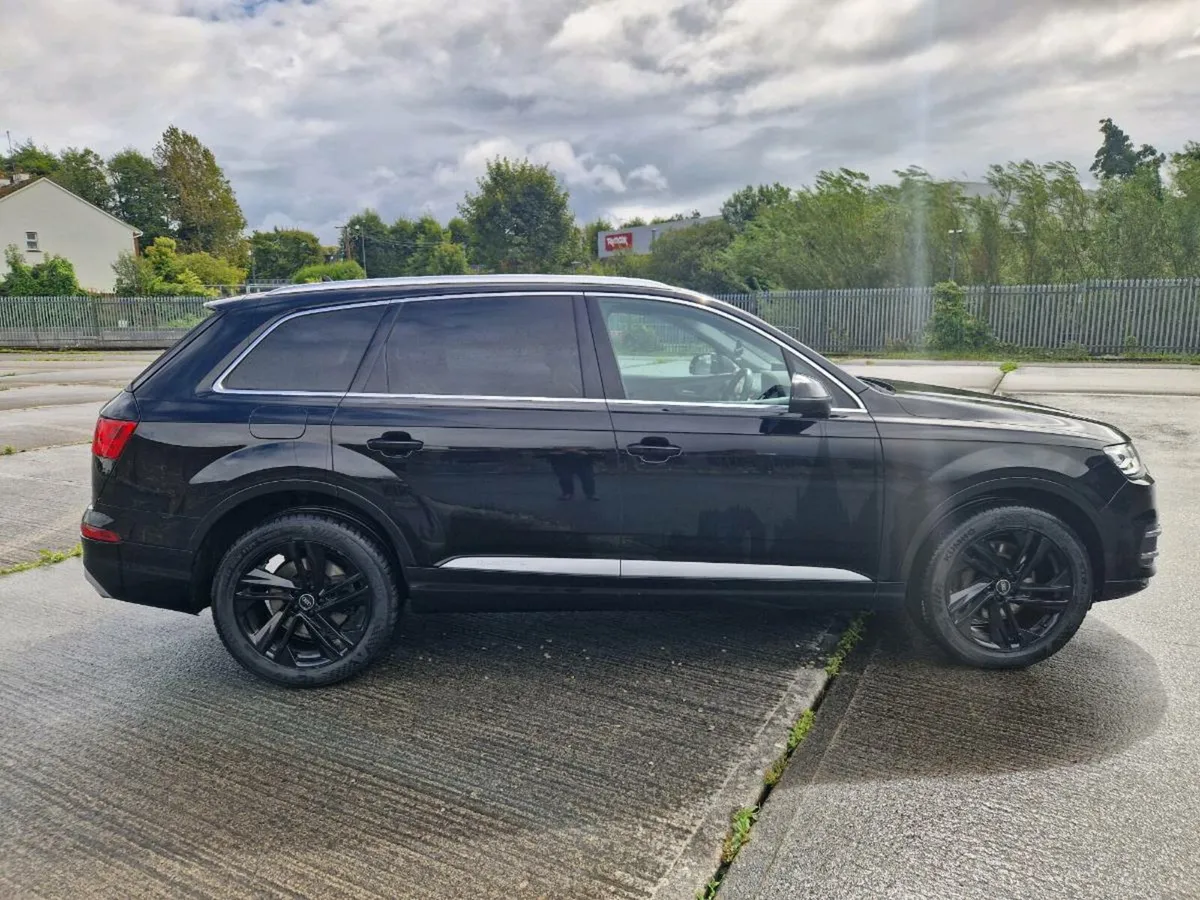 Audi Q7 Quattro 7 Seats - Image 2