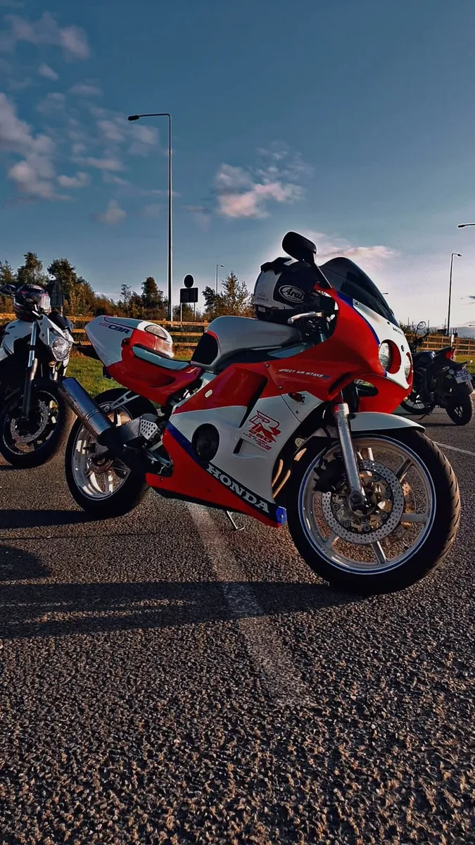 CBR250RR MC22 - Image 2