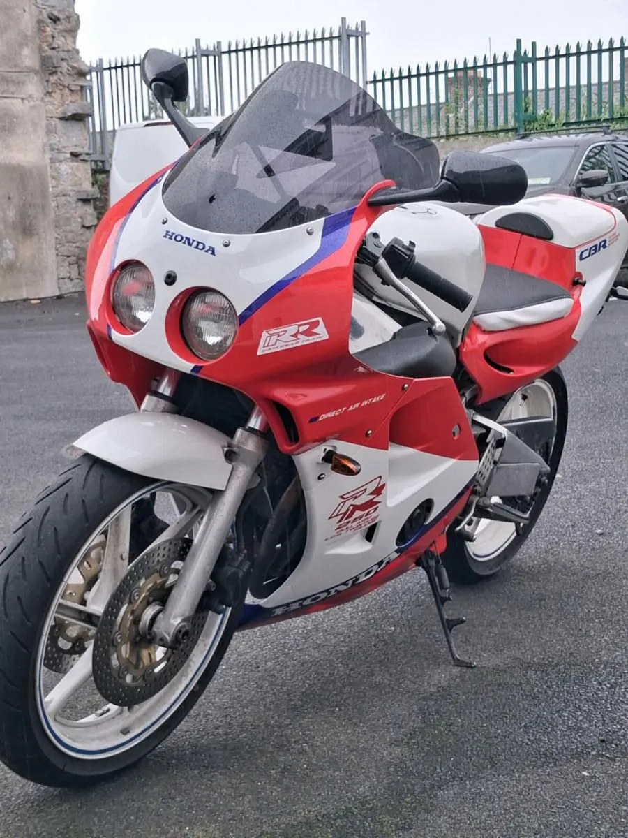 CBR250RR MC22 - Image 1