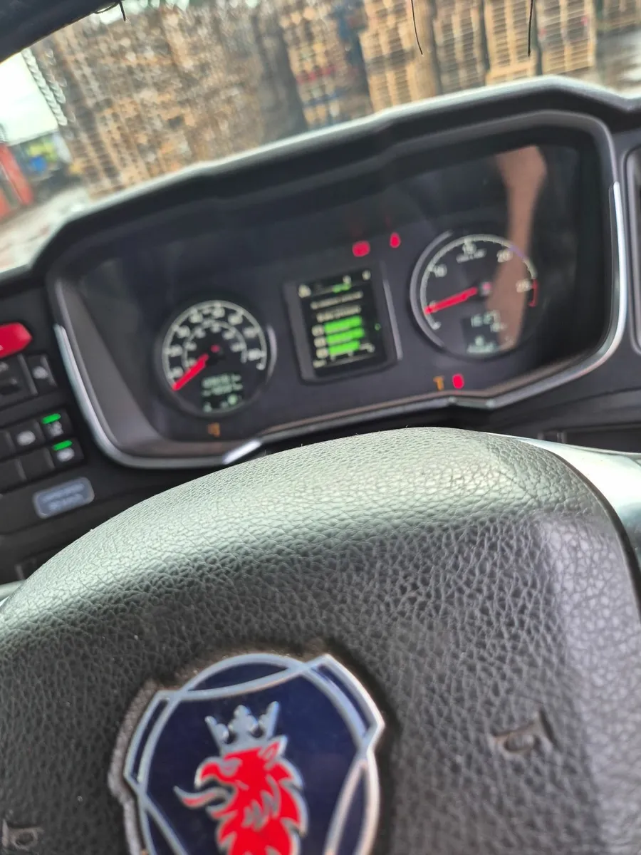 SCANIA R500 TRACTOR UNIT 2018 - Image 2