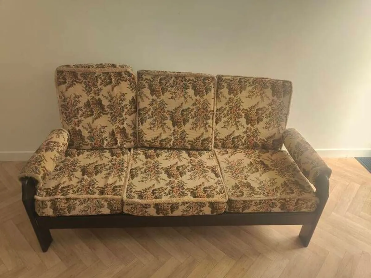 3 Seater Vintage Sofa - Image 1