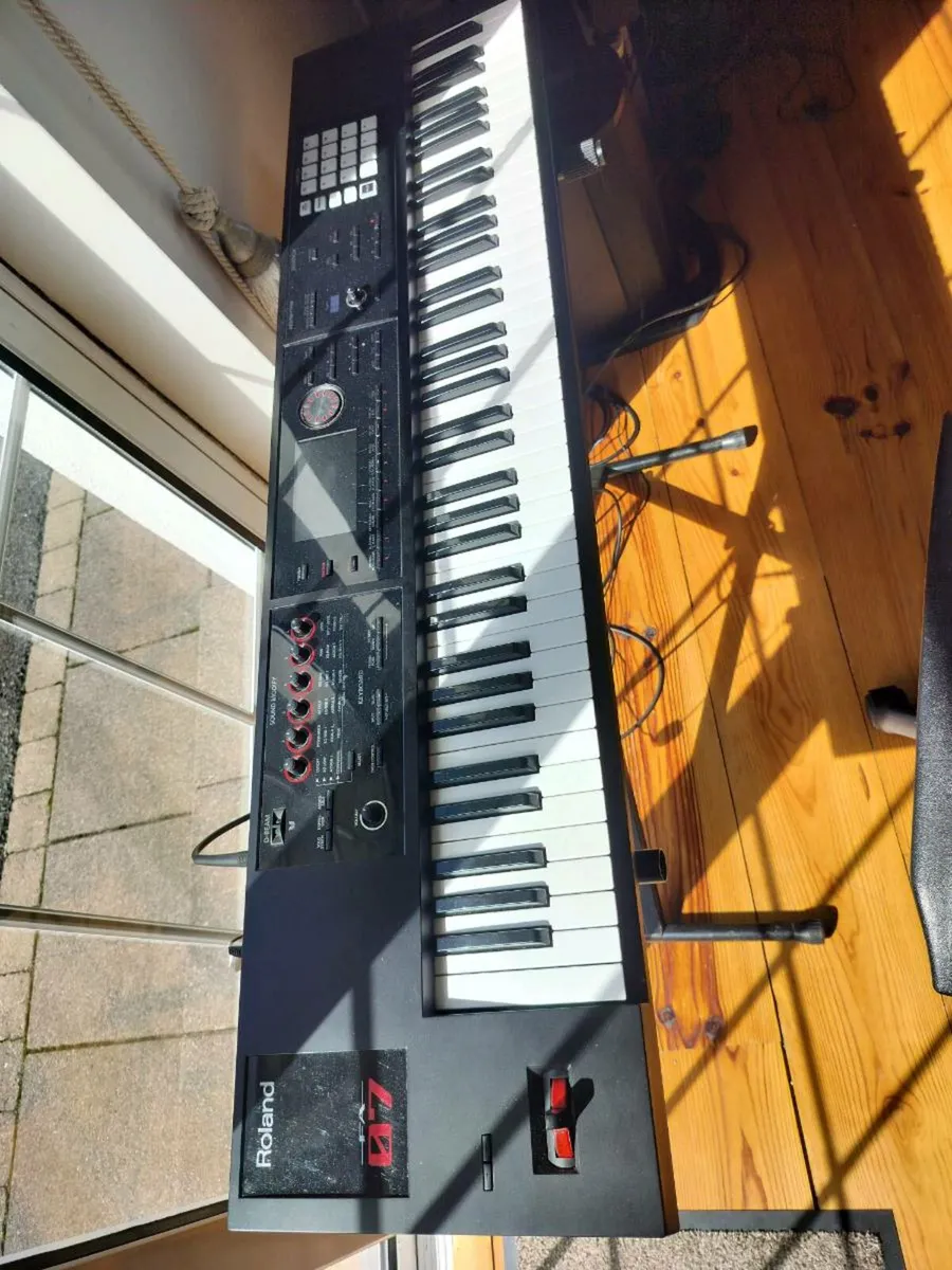 Roland FA 07 - Image 3