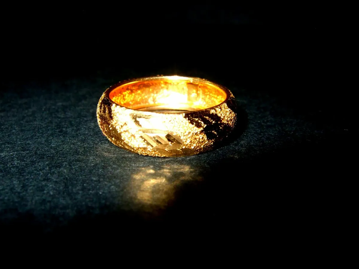 Vintage Hallmarked 9ct Gold 'Stardust' Ring - Image 3