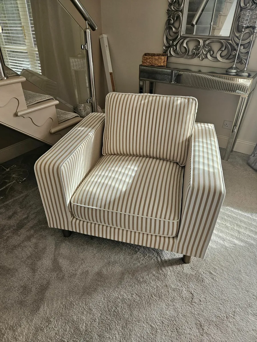 ARMCHAIR - Image 3