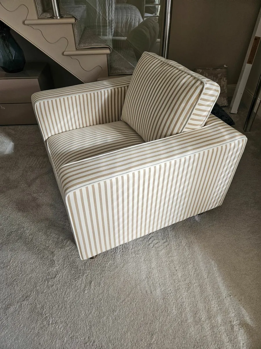 ARMCHAIR - Image 4