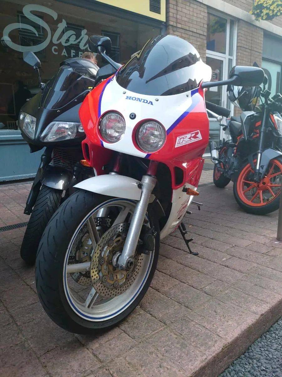 CBR250RR MC22 - Image 4