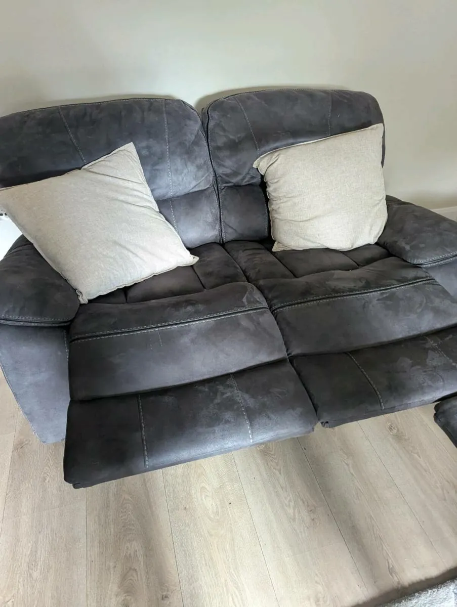 3 seater sofa and 2 seater sofa - Image 1