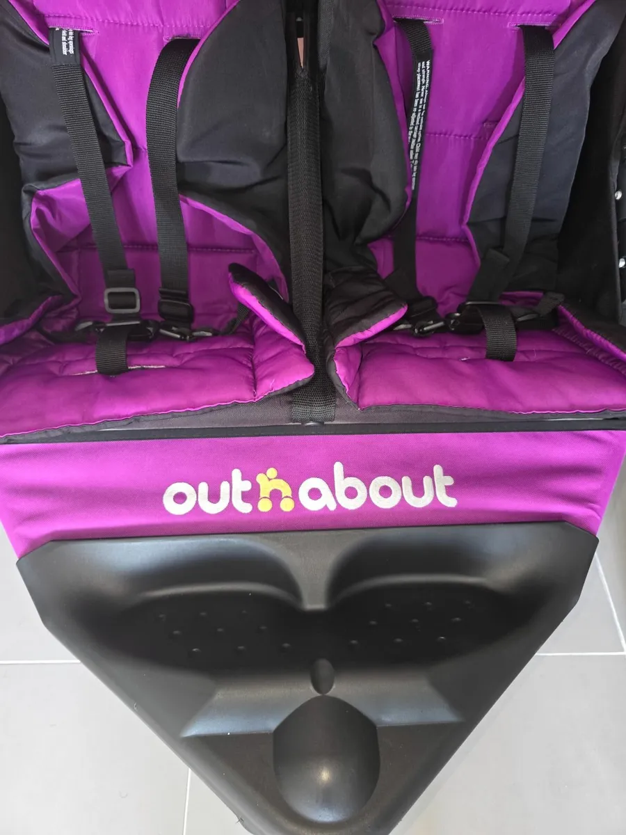 As New out N About Double stroller V4 - Image 2
