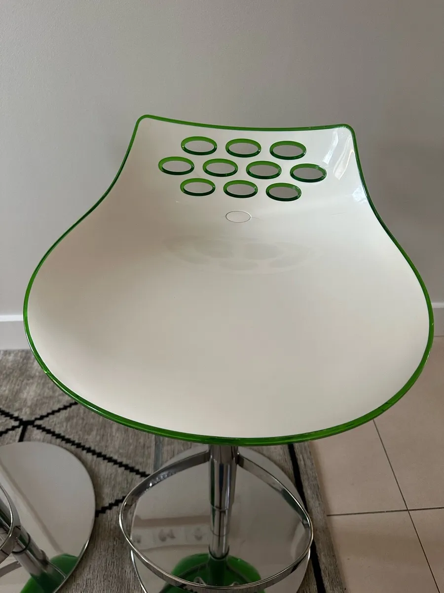 2 x Calligaris Space Age stools - Image 2