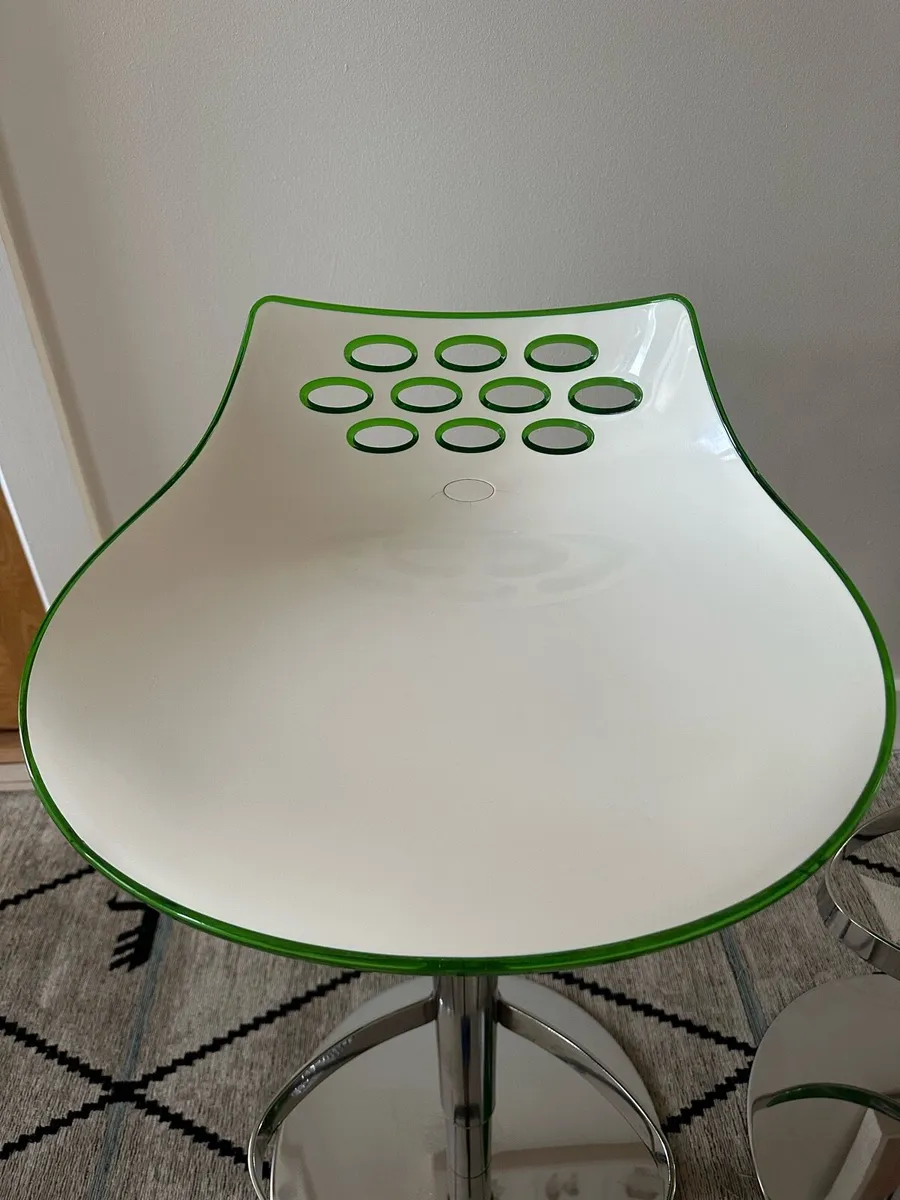 2 x Calligaris Space Age stools - Image 3