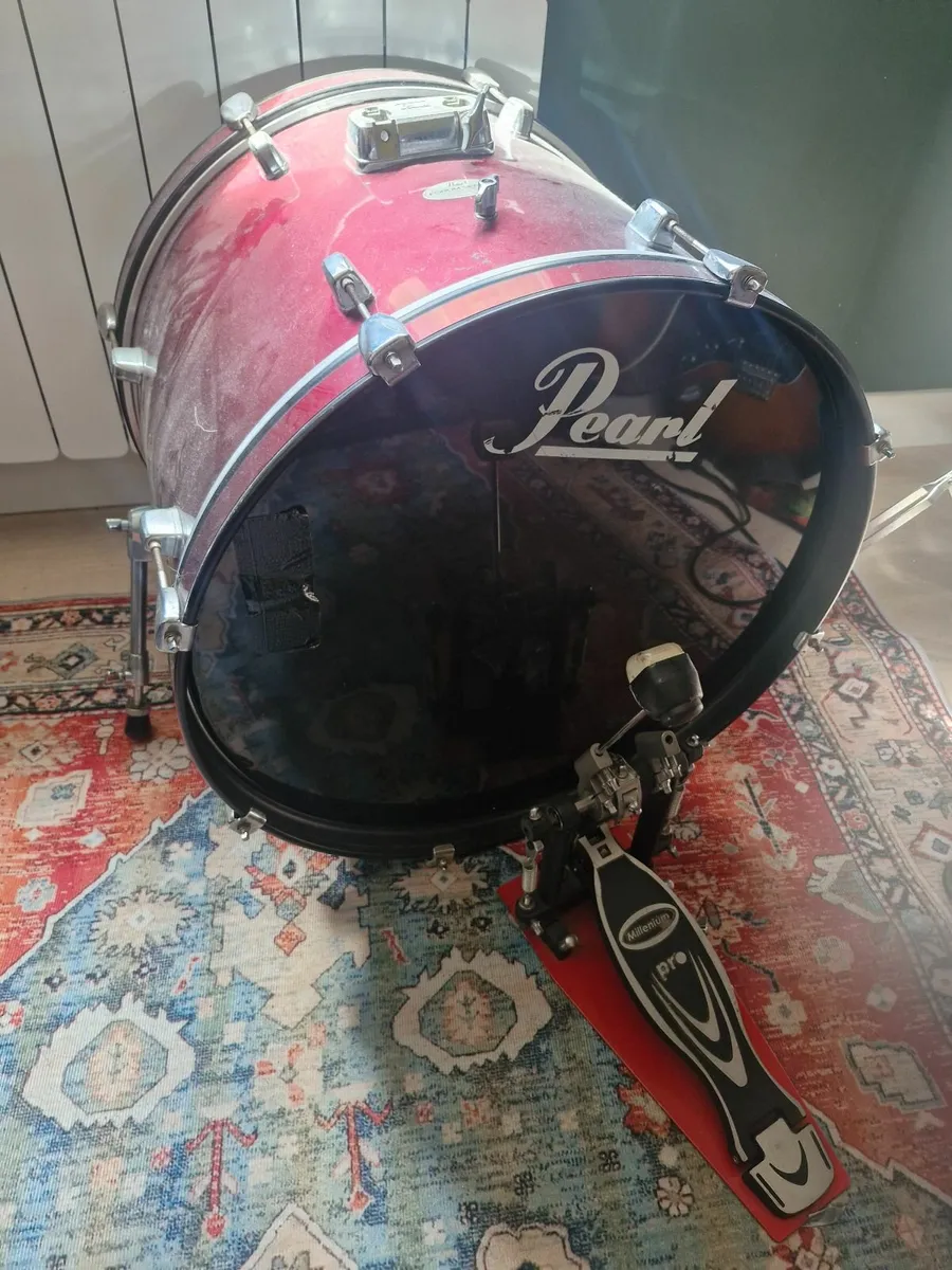 Bass Drum and pedal, cymbal and stand - Image 2