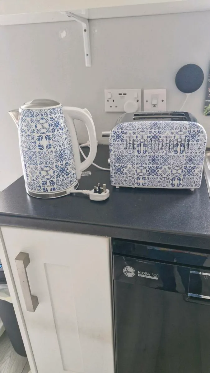 Kettle & Toaster matching pair