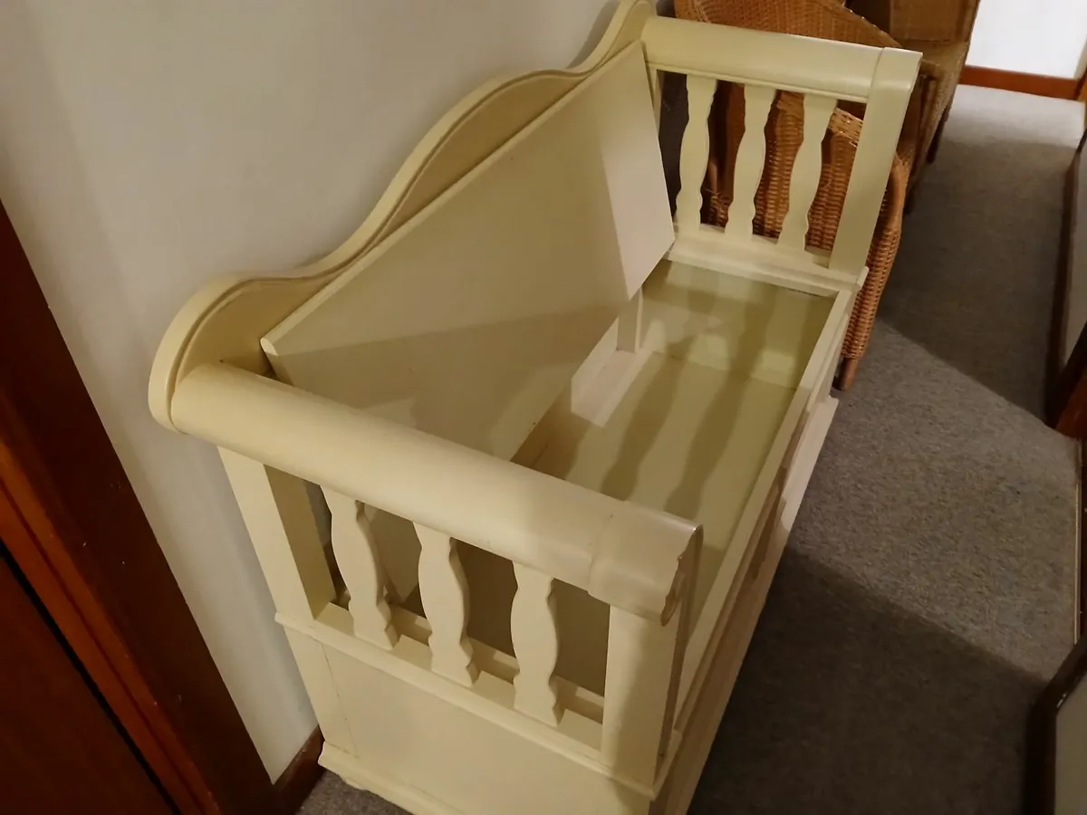 Reception  bench double seat...delivered - Image 2