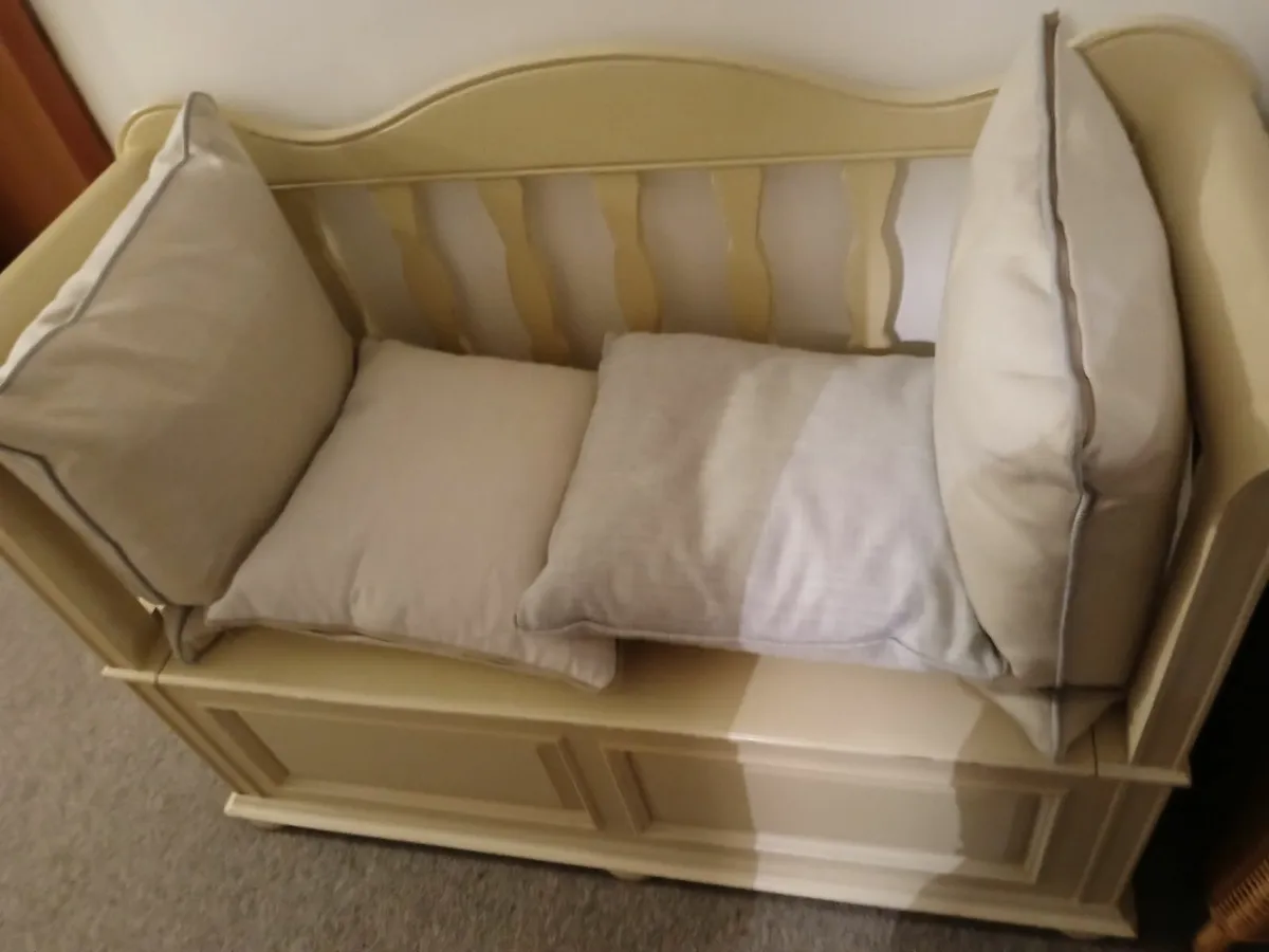 Reception  bench double seat...delivered - Image 3