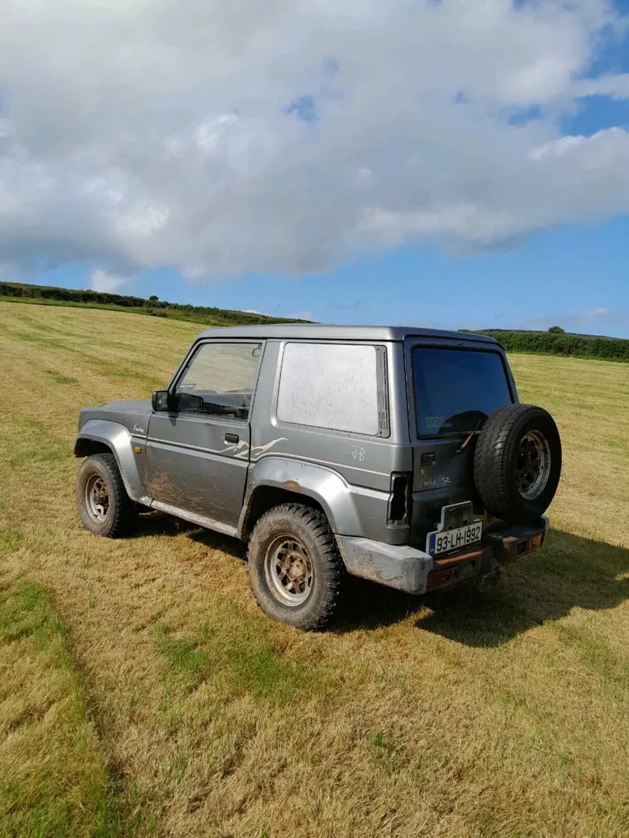 1999 daihatsu fourtrak tdx alloys - Image 2