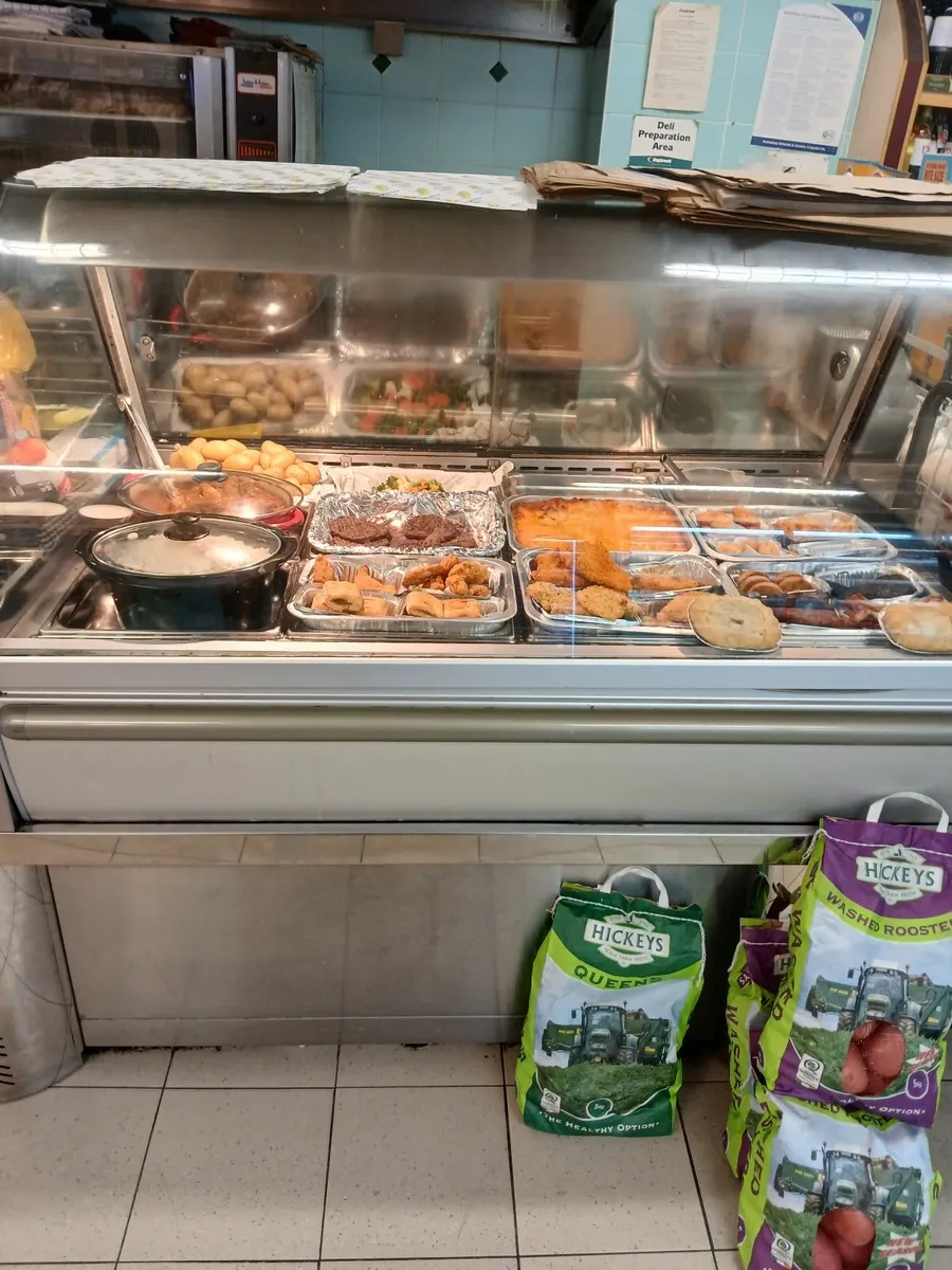 hot and cold deli counters - Image 2