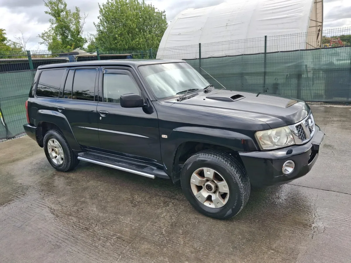 2007 Nissan Patrol Crew Cab - Image 1