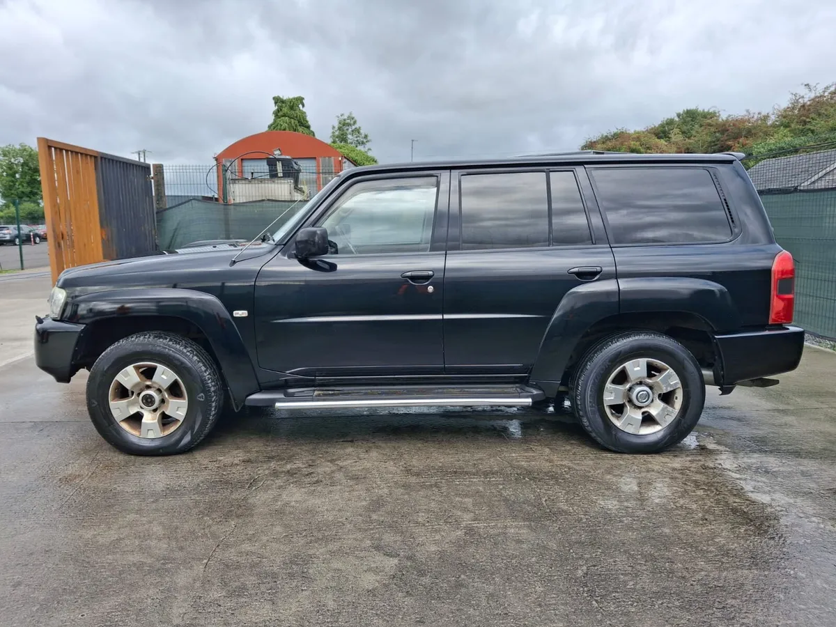2007 Nissan Patrol Crew Cab - Image 4