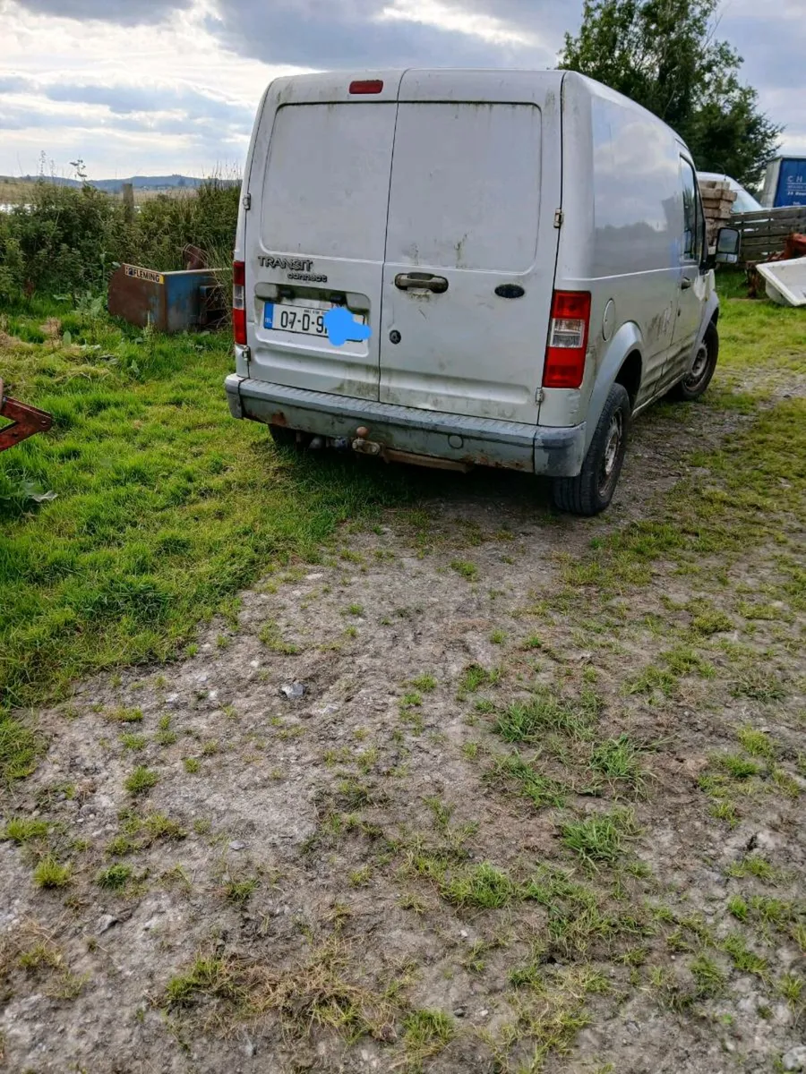 Van - Image 2