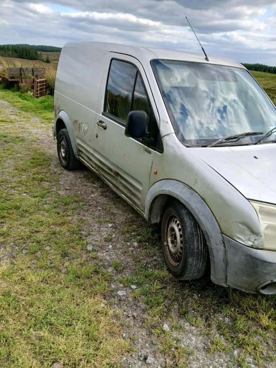 Van - Image 4