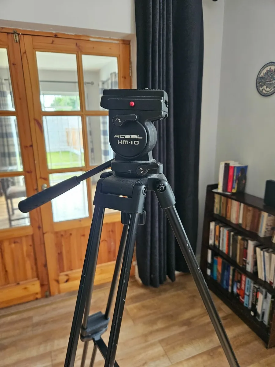 Camera Tripod - Image 1