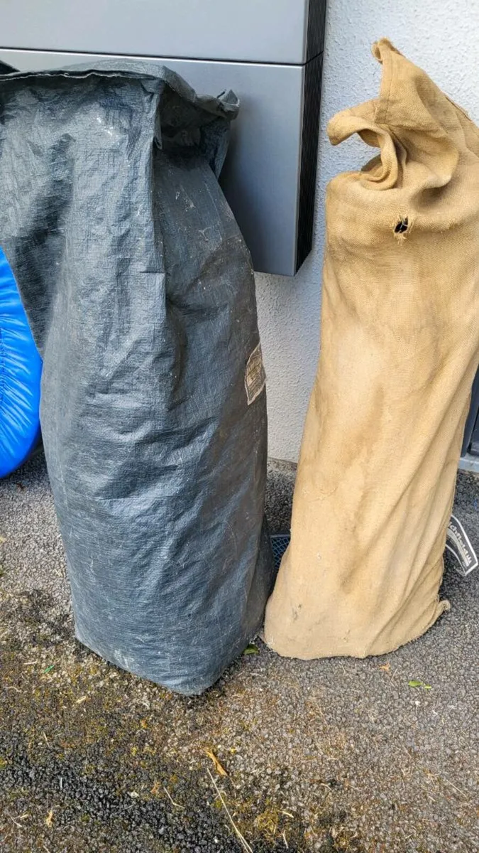 Tent - Image 3