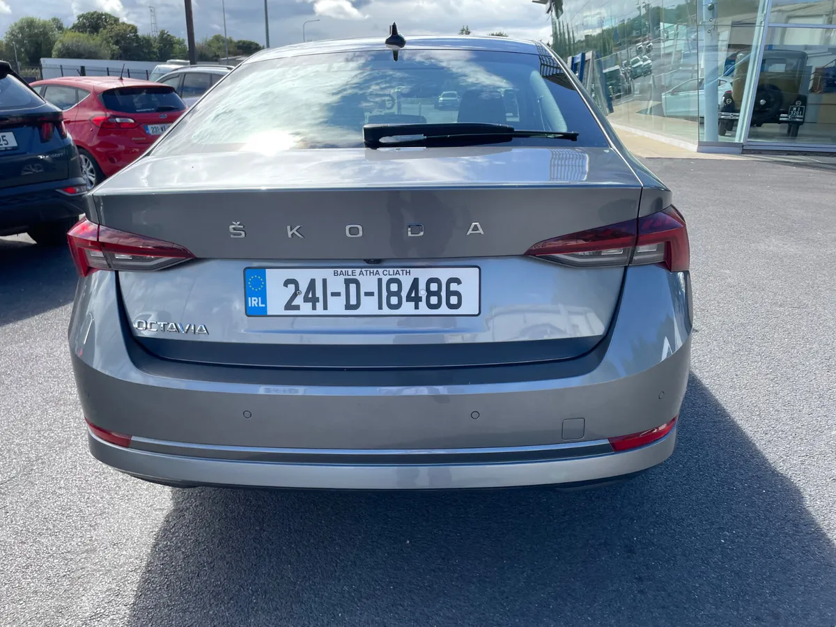 Skoda Octavia 2024 - Image 3