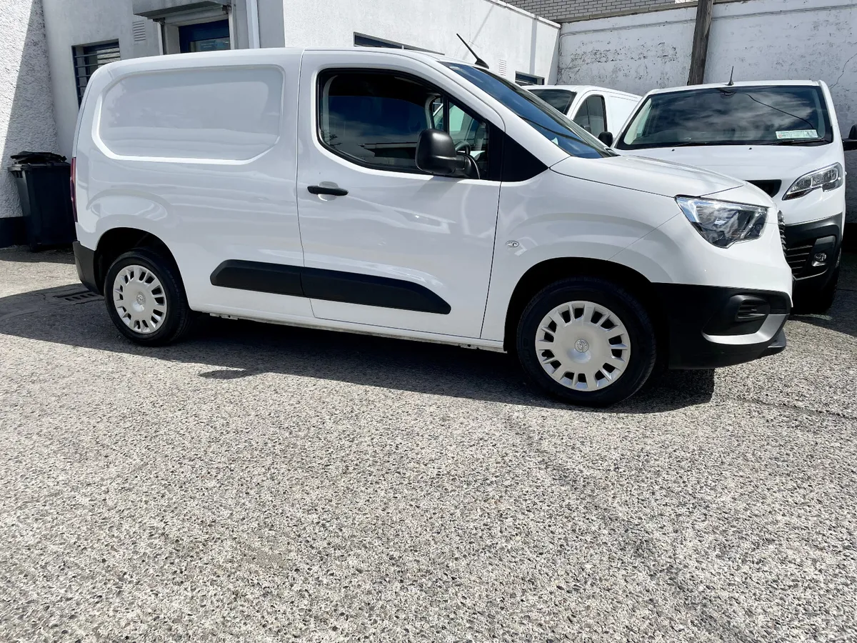 Opel Combo L1H1 1.5 CDTI 100PS SWB,2022 - Image 2