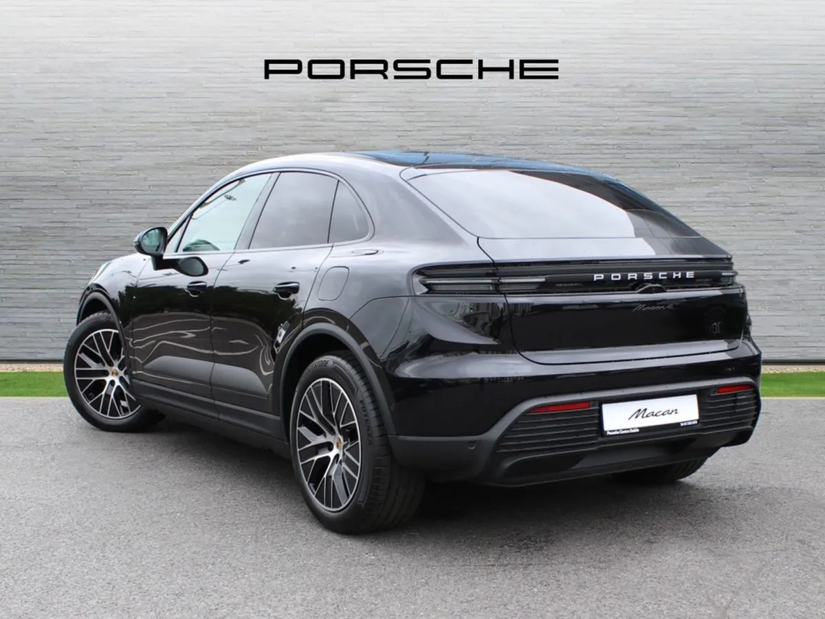 Porsche Macan 4 Electric - Image 2