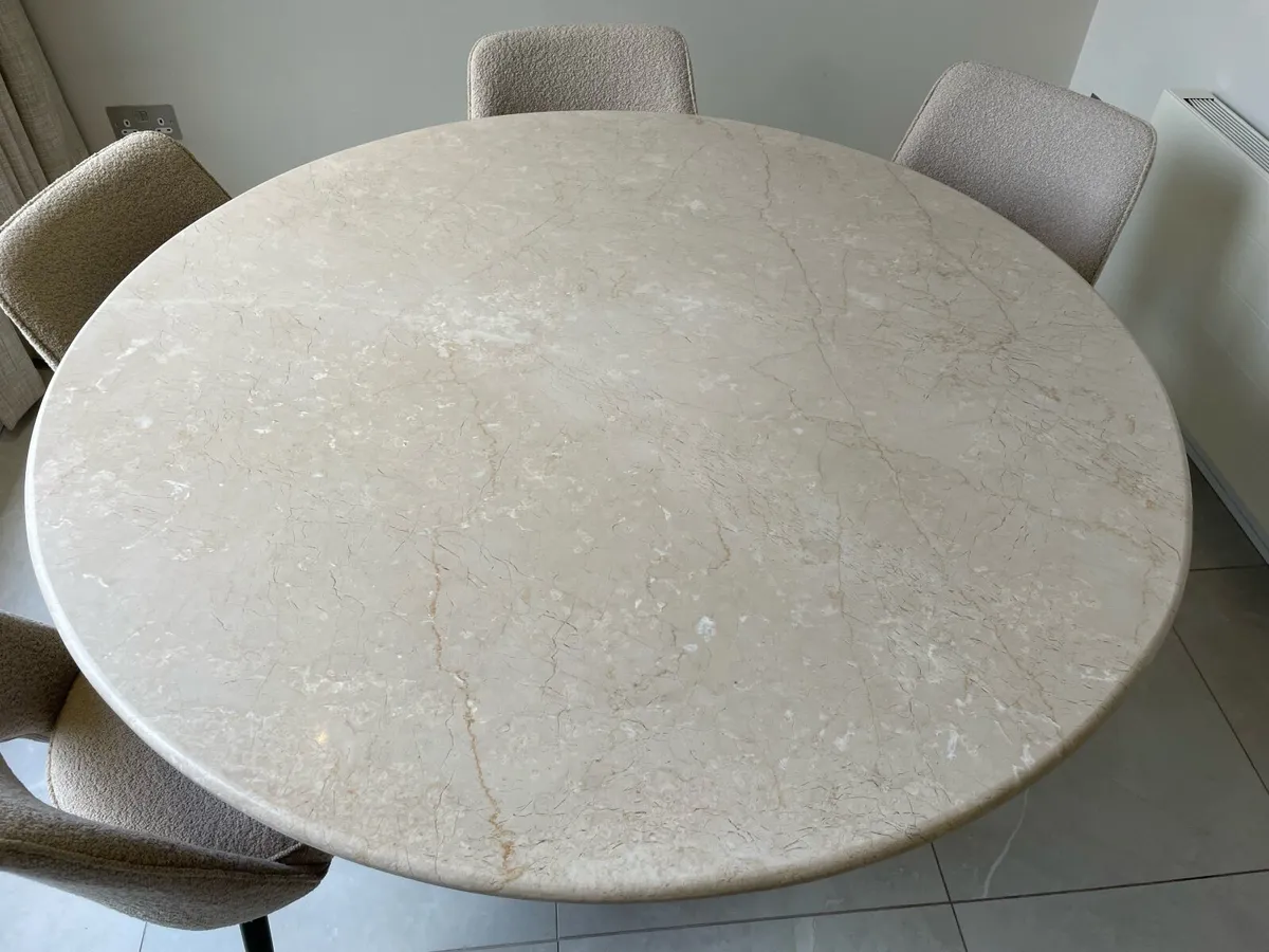 Marble/Wood dining table - Image 4