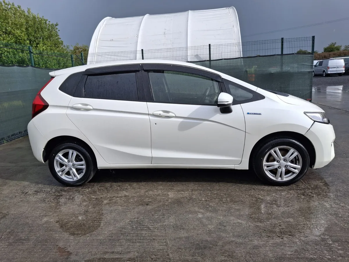2014 Honda Fit 1.5L Hybrid - Image 3