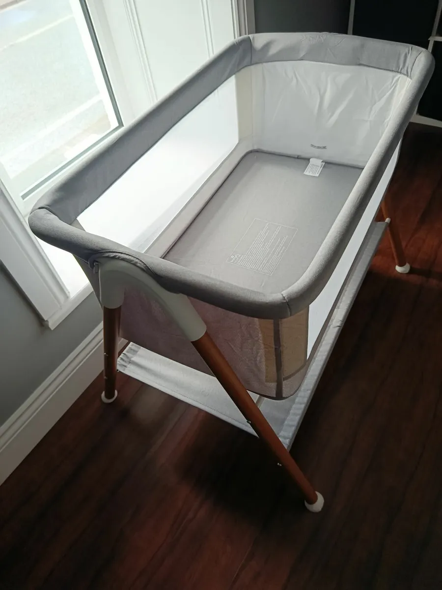 Bedside crib-babylo you & me crib - Image 1