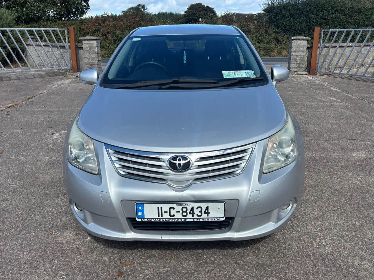 Toyota Avensis 2011 Diesel - Image 2