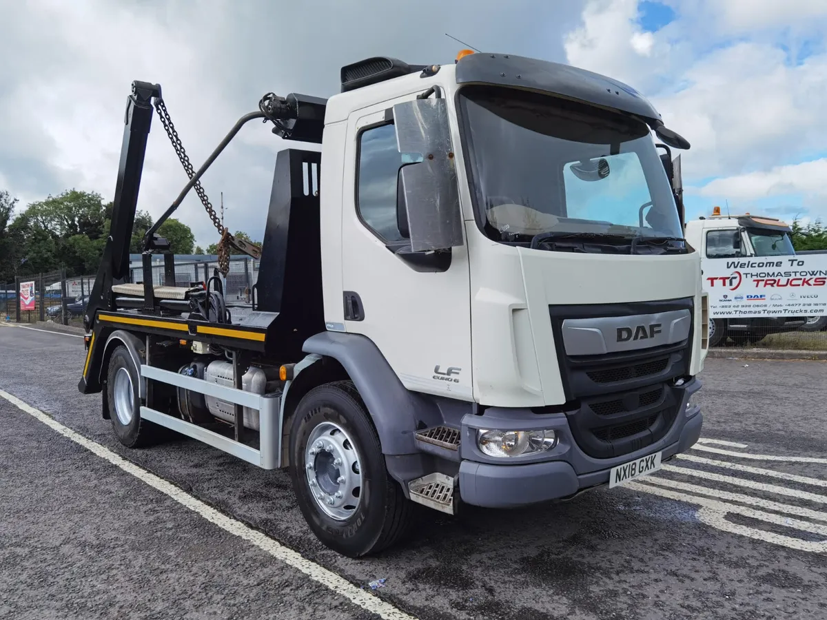 2018 DAF LF 230 Euro 6, 4X2 18 Ton Gross with VDLA - Image 1