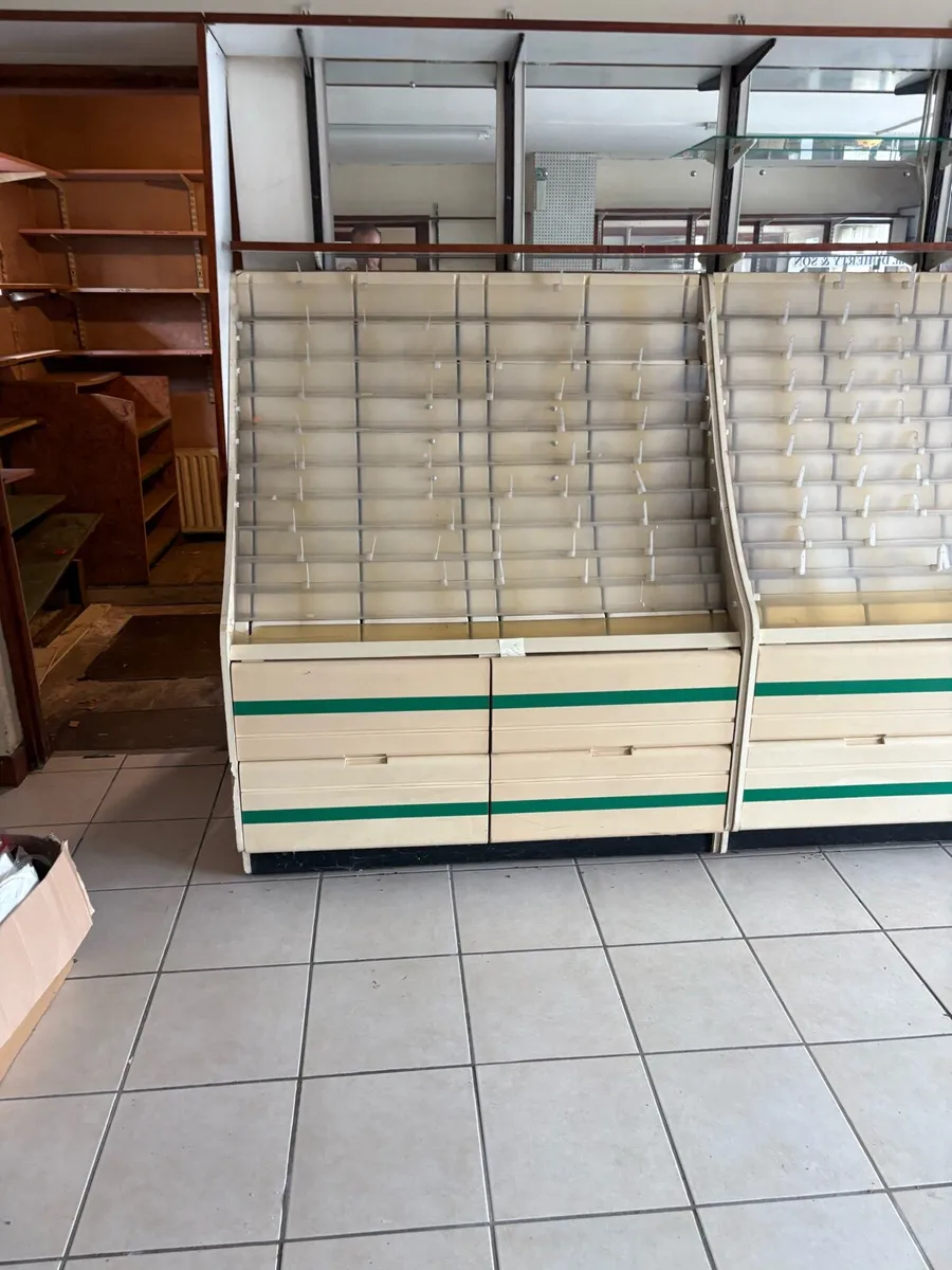 Card stand PRICE DROP 💰💰 - Image 2