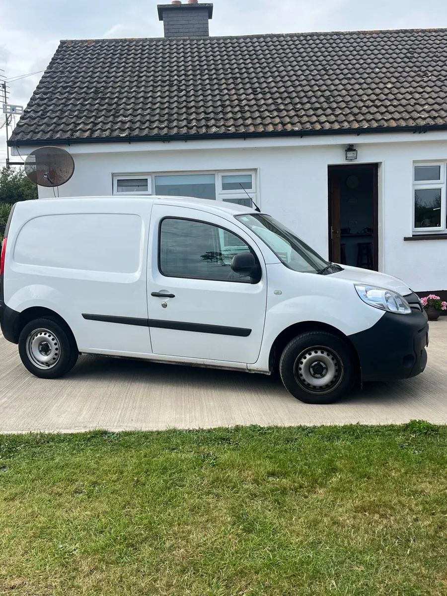 Renault kangoo 2021 6speed - Image 3