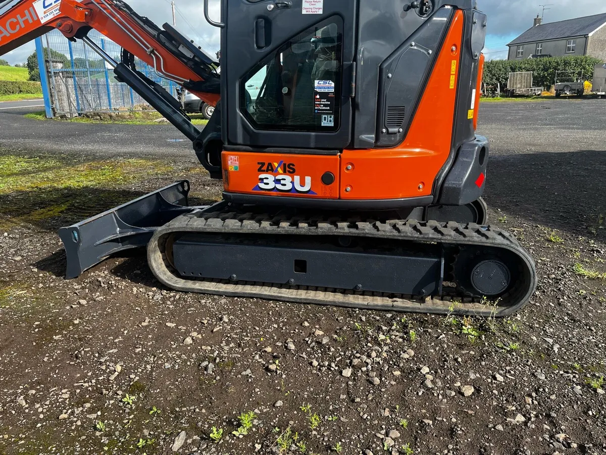 Hitachi U33 - Image 2