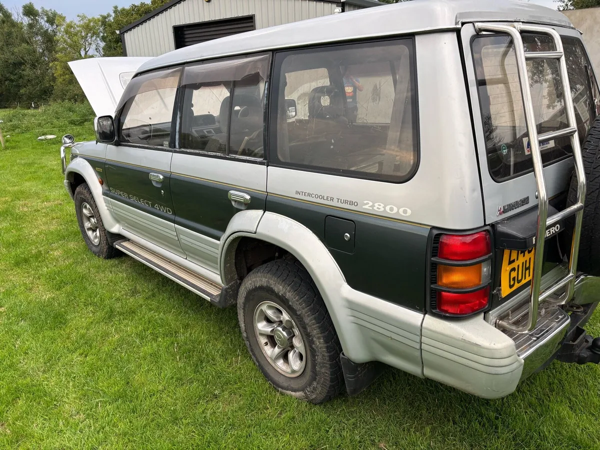 Mitsubishi pajero - Image 2