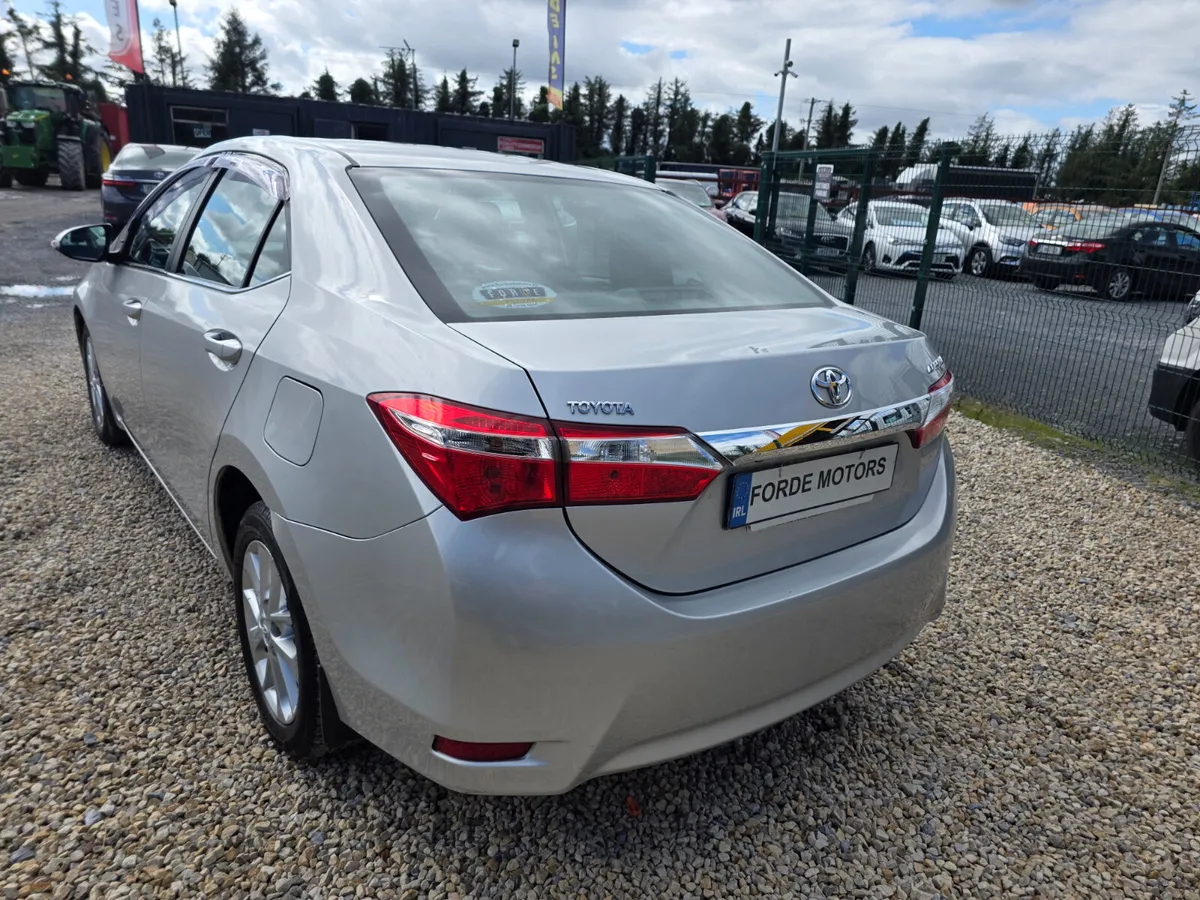 Toyota Corolla 2017 - Image 3