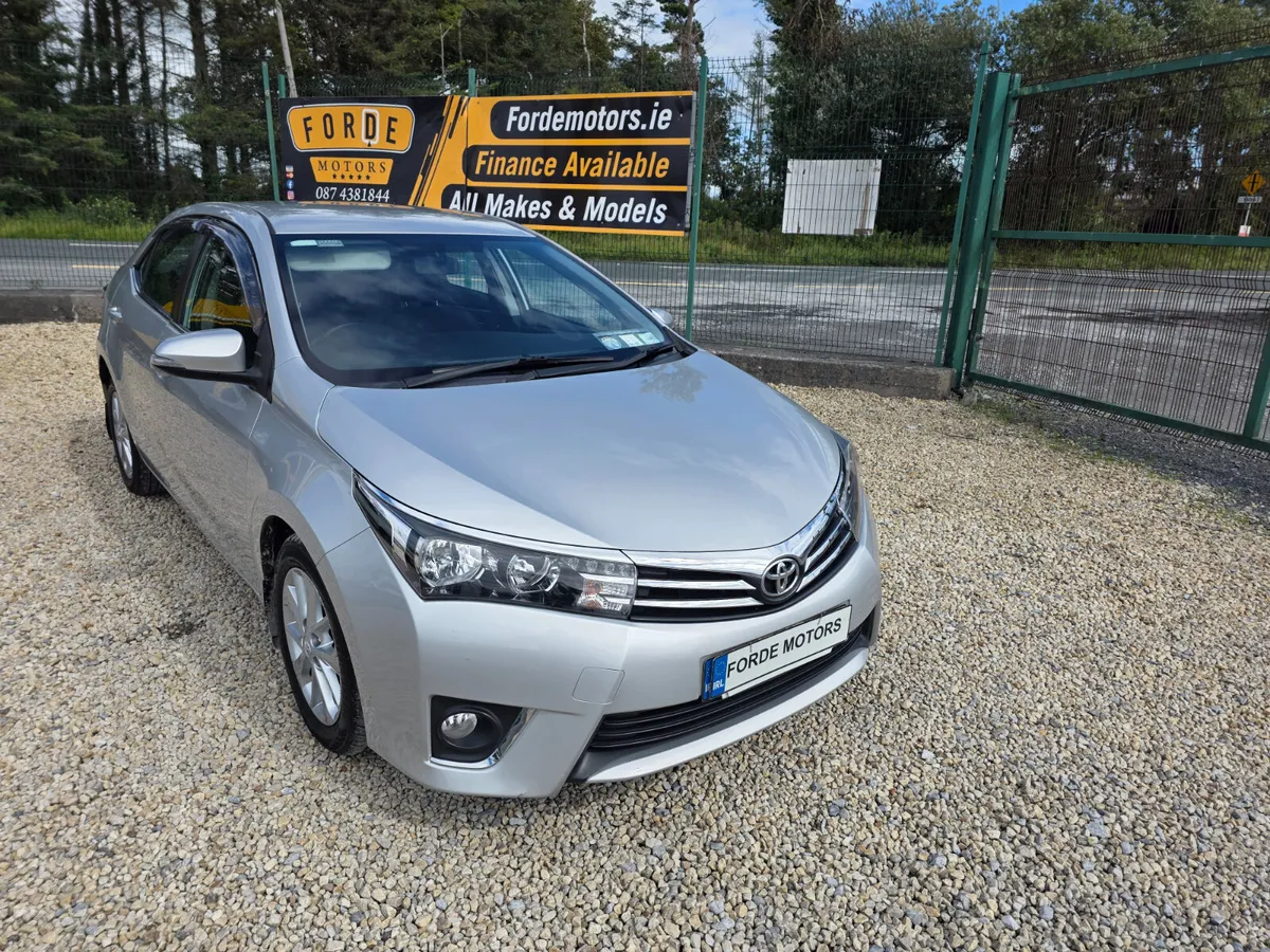Toyota Corolla 2017 - Image 1