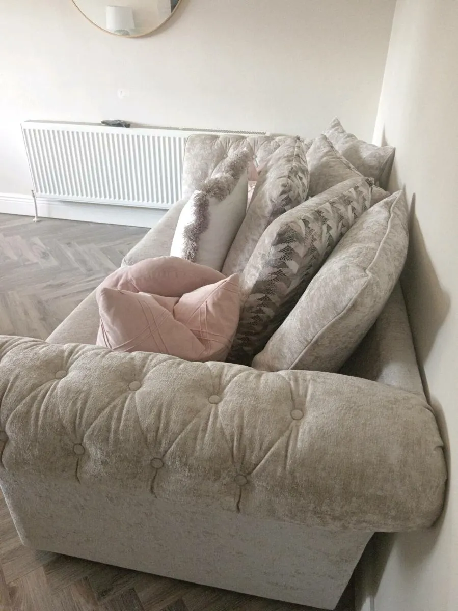 Sofa / Couch - Image 3