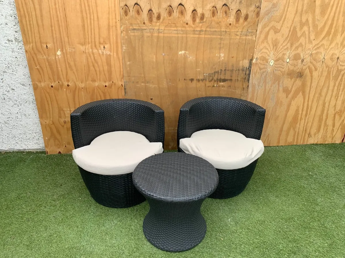 2 Ratan Garden Chairs and Table with Cushions