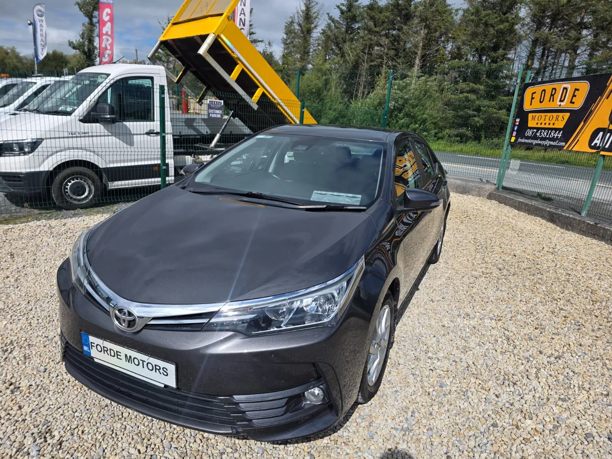 Toyota Corolla 2017 Luna Petrol - Image 2