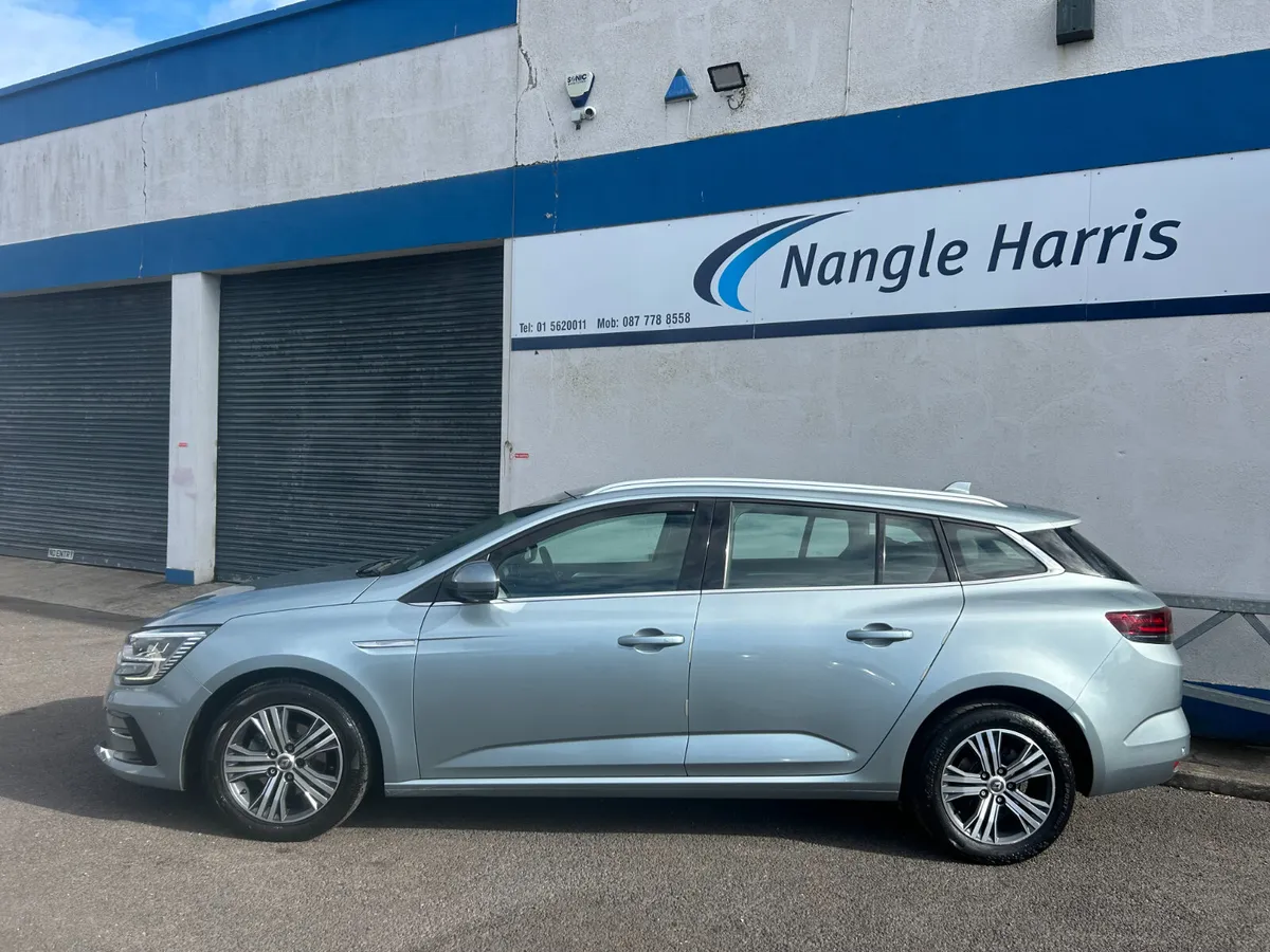 Renault Megane NCT 06/27. - Image 2