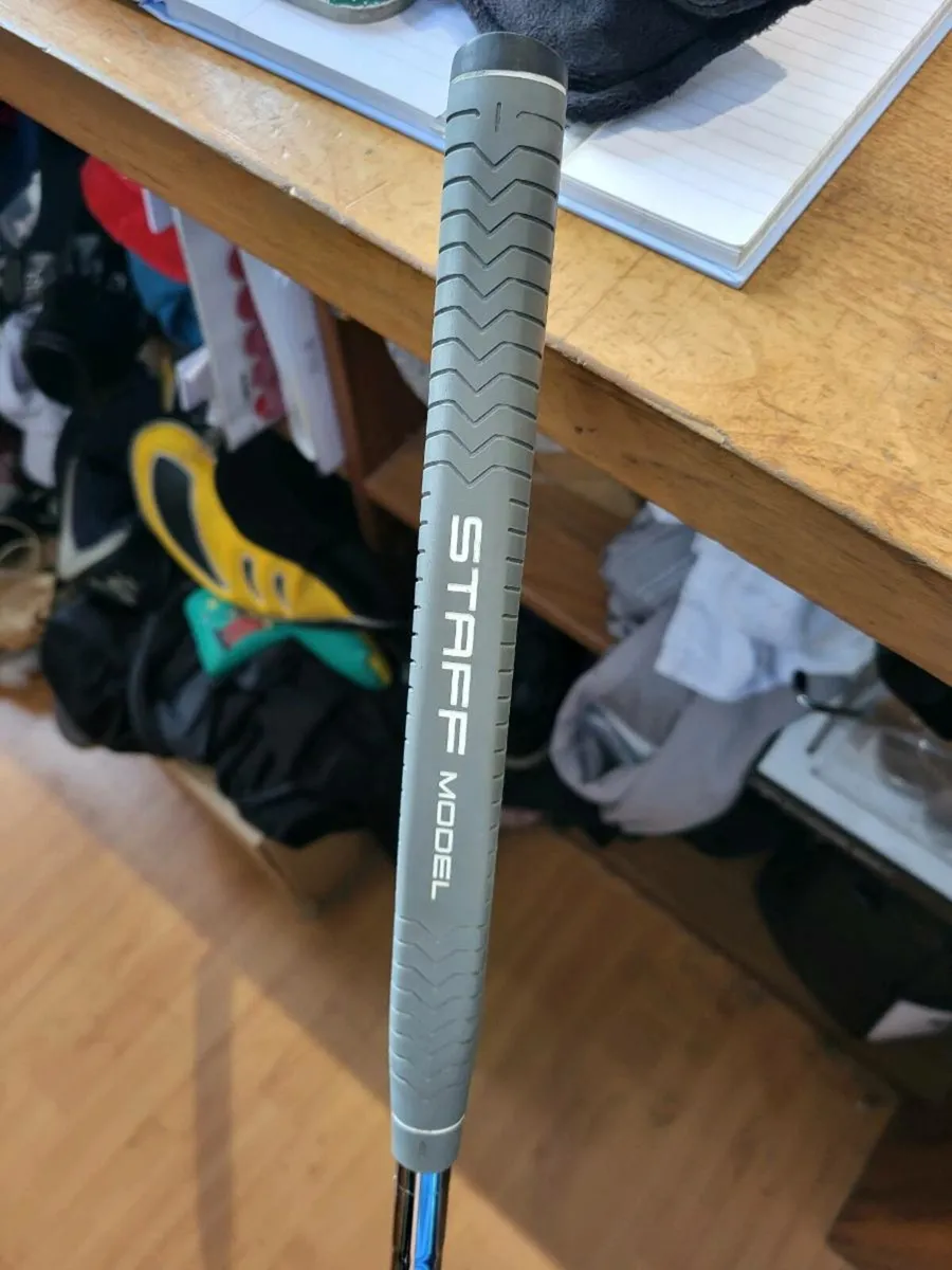 Wilson staff model putter - Image 4