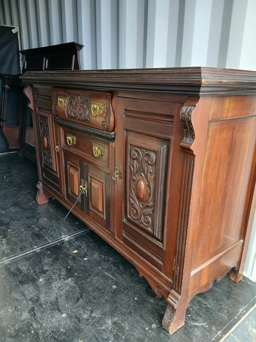 Beautiful dark carved wood unit with glass top - Image 4
