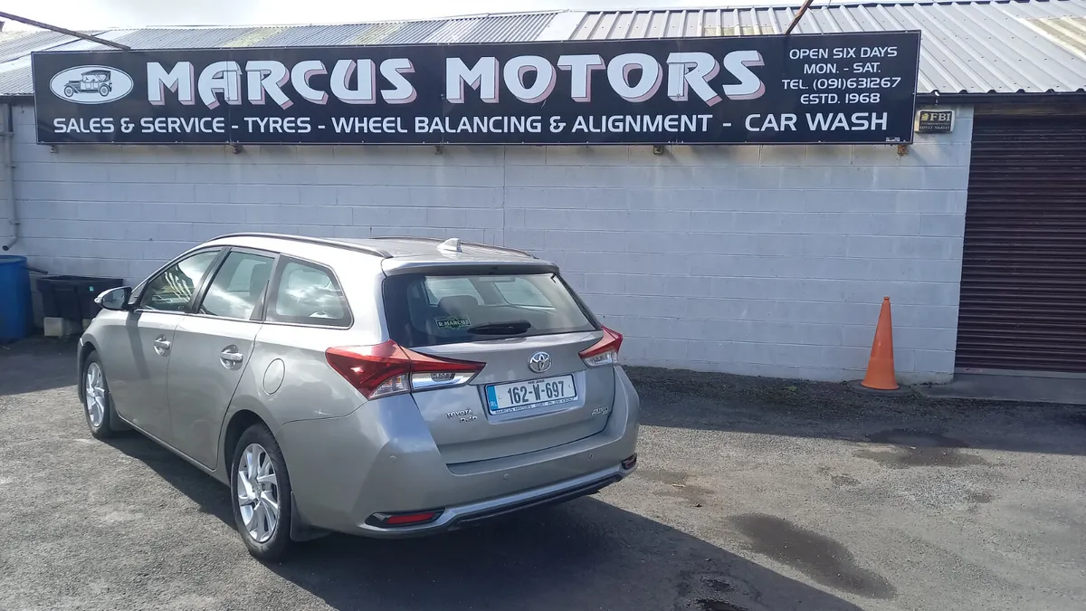 Toyota Auris 1.4D4D Estate - Image 4