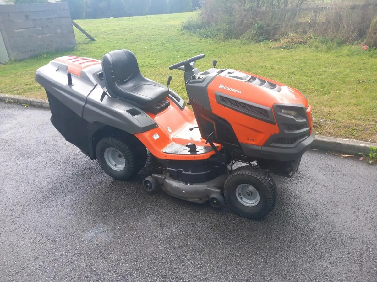 Husqvarna 24hp ride on lawnmower - Image 2