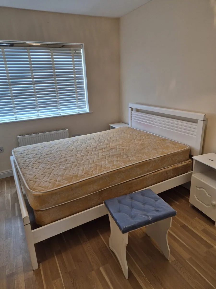 Double Bed and suite of furniture - Image 1
