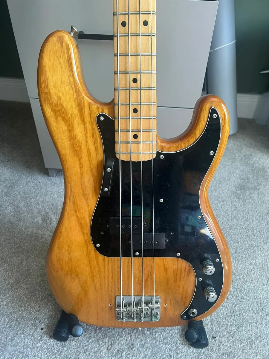 1980 Fender Precision Bass natural body - Image 2